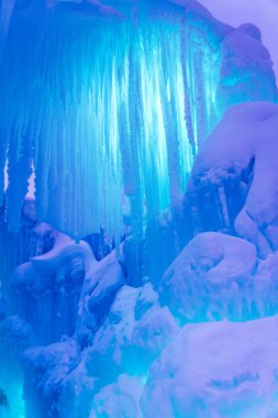 Ice castles buz ve buz oluşumları