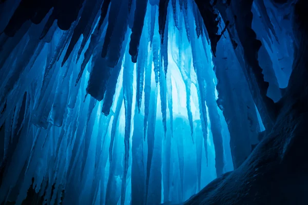 Ice castles jégcsapok és jég formációk — Stock Fotó