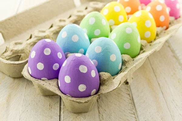 Huevos y cestas de Pascua — Foto de Stock