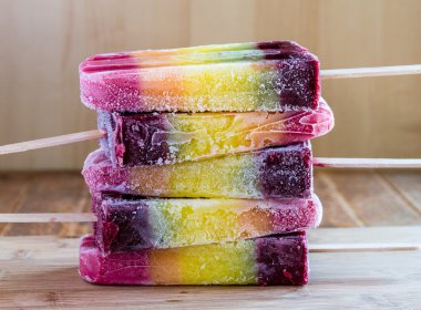 taze meyve gökkuşağı popsicles