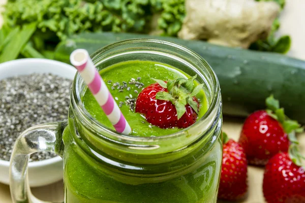 Healthy Green Juice Smoothie Drink — Stock Photo, Image