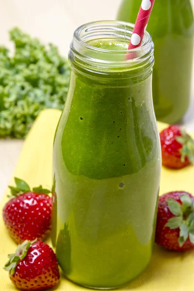 Healthy Green Juice Smoothie Drink — Stock Photo, Image