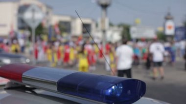 Polis arabanın ışıkları