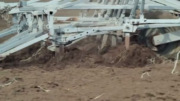 Movimiento lento de los arados en el trabajo — Vídeos de Stock