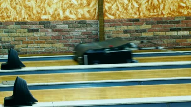 保龄球的地板抛光机 — 图库视频影像