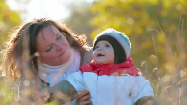 Mother and baby boy — Stock Video