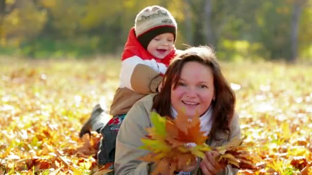 Mother and baby boy — Stock Video