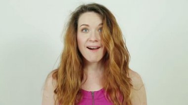 genç kız oynak ve neşeli olmak