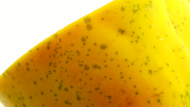 Half Rijp Papaya Fruit Met Zaden Geurig Tropisch Vruchtvlees Sweet — Stockvideo