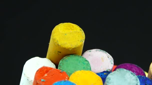 Gros Plan Ensemble Crayons Pastel Colorés Pour Dessin Sur Plaque — Video
