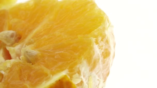 4K大口径肚脐橙果子酱 关闭新鲜柑橘橙白色背景的Uhd视频 — 图库视频影像