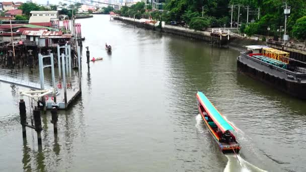 View Tourists Long Tail Boat Boatman Bangkok Noi Canal Hat — 图库视频影像