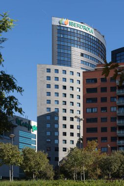 VALENCIA, İspanya - OCTUBRE 05, 2021: Iberdrola İspanya merkezli çok uluslu elektrik şirketi..