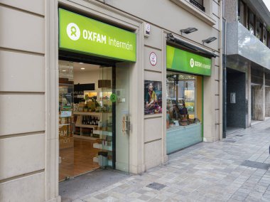 VALENCIA, İspanya - 14 Ekim 2021 Oxfam, küresel yoksulluğun azaltılmasına odaklanan 20 bağımsız yardım kuruluşunun oluşturduğu bir konfederasyon.