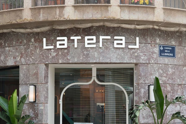 VALENCIA, İSPA - 14 Ekim 2021: Lateral, İspanyol restoran zinciri.