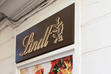 VALENCIA, İspanya - 15 Kasım 2021 Lindt, İsviçre 'li bir çikolata ve şekerleme şirketidir.