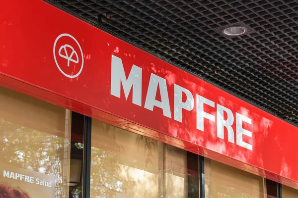 VALENCIA, İSPA - 09 ARALIK 2021 Mapfre, İspanyol çokuluslu sigorta şirketi.