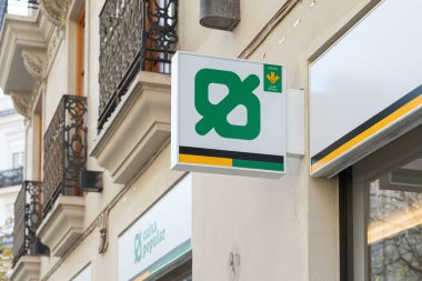 VALENCIA, İspanya - 15 Aralık 2021 Caixa Popular, Valencia merkezli bir İspanyol bankasıdır.