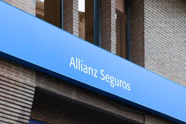 VALENCIA, İSPA - 15 Aralık 2021 Allianz Münih merkezli çok uluslu bir Alman finans şirketi.