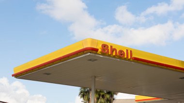 VALENCIA, İspanya - 13 Ocak 2022 Shell, ABD 'li çok uluslu petrol şirketidir.
