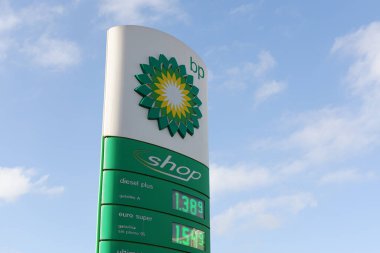 VALENCIA, İspanya - 13 Ocak 2022 BP British Petroleum, İngiltere merkezli çok uluslu bir petrol ve gaz şirketidir.