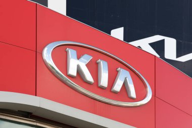 VALENCIA, İSPA - 13 Ocak 2022 Kia, merkezi Seul 'de bulunan çok uluslu Güney Koreli otomobil üreticisi.