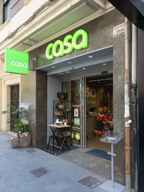 VALENCIA, İSPA - Şubat 02, 2022: Casa Belçika 'nın mobilya ve dekorasyon mağazaları markası.