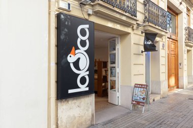 VALENCIA, İSPA - ŞUBAT 02, 2022: La Oca, İspanyol markası.