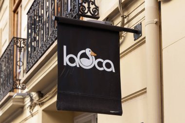 VALENCIA, İSPA - ŞUBAT 02, 2022: La Oca, İspanyol markası.