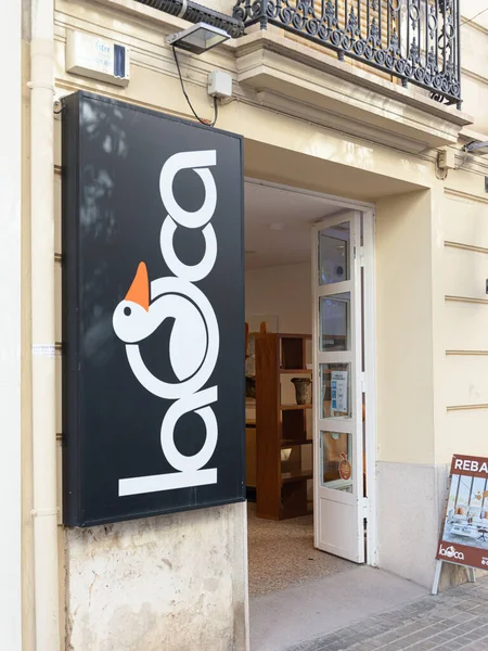 VALENCIA, İSPA - ŞUBAT 02, 2022: La Oca, İspanyol markası.