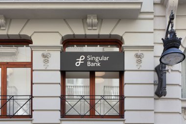 VALENCIA, İspanya - 22 Şubat 2022: Tekil Banka, İspanya 'da kurulan bir yatırım bankası.