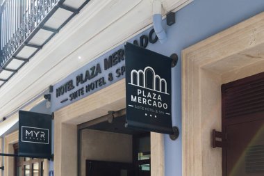 VALENCIA, İSPA - 10 Mart 2022 Hotel Plaza Mercado şehir merkezinin yenilenmiş binasında bulunan bir MYR otelidir.