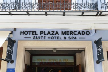 VALENCIA, İSPA - 10 Mart 2022 Hotel Plaza Mercado şehir merkezinin yenilenmiş binasında bulunan bir MYR otelidir.