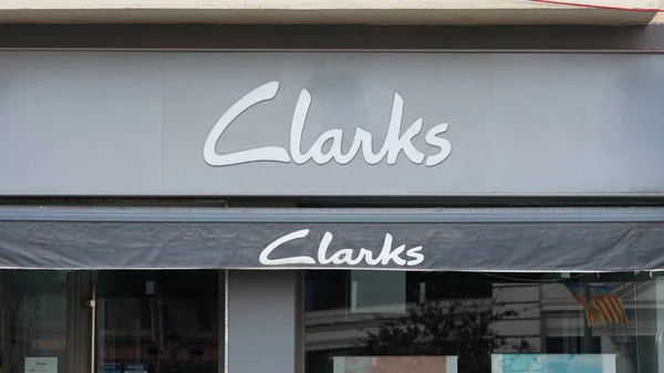 Valencia スペイン 2022年3月10日 Clarksは英国の靴製造会社です ストックフォト