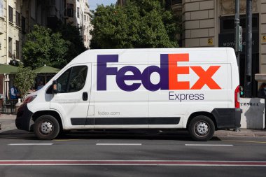 VALENCIA, İSPA - 10 Mart 2022 Fedex, ABD 'li çokuluslu lojistik şirketi.