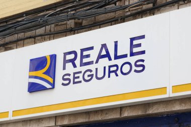 VALENCIA, İSPA - 28 Mart 2022 Reale Seguros bir sigorta şirketi.