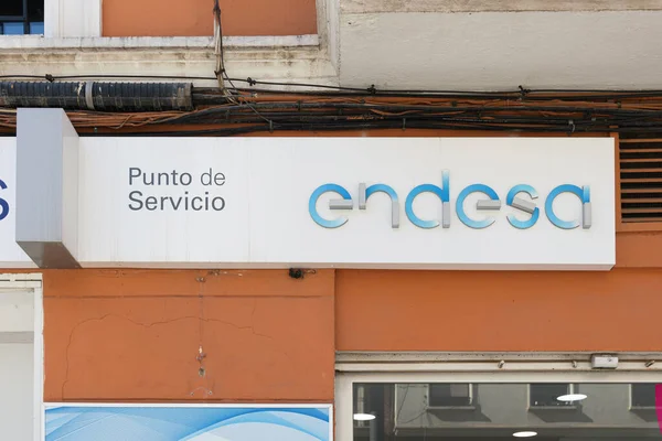 VALENCIA, İspanya - Nisan 07, 2022: Endesa, İspanyol çokuluslu elektrik şirketi.