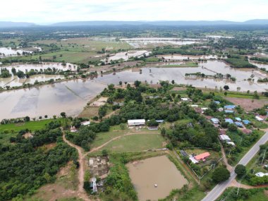 İHA 'ların, kırsal kesimlerin ve tarım alanlarının fotoğrafları.