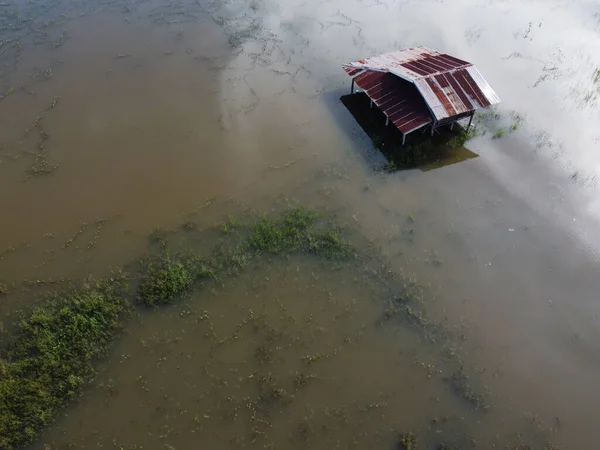 泰国农村的村民房屋被洪水淹没 — 图库照片