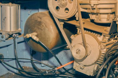 Elektronik Motor, Makara ve Pnömatik Sistemin Hava Tankı Vintage Ton Ton Makinesinde