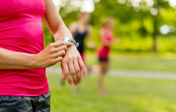 Detail van een vrouw horloge — Stockfoto