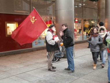 propagandacı Street Dresden, Almanya (2013-12-07)