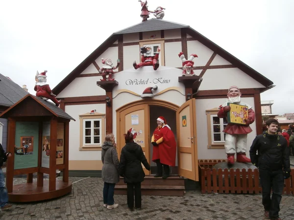 Dresden Noel piyasasında altmarkt, Almanya (2013-12-07) — Stok fotoğraf