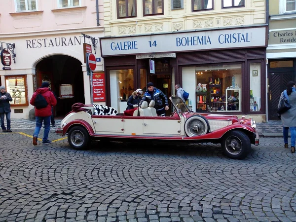 Gezi araçları, prague, Çek Cumhuriyeti (2013-12-16) — Stok fotoğraf