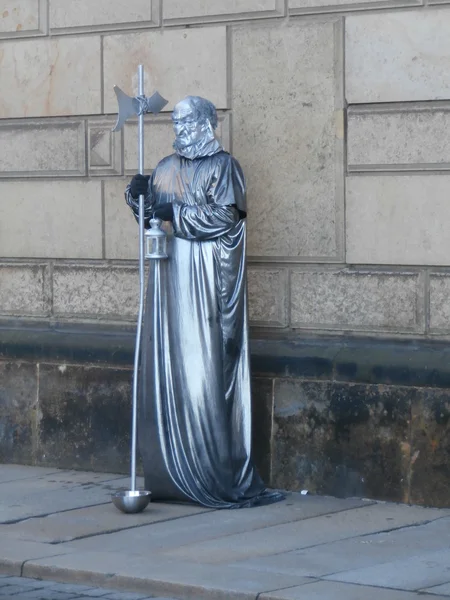 Estatua viva en la calle de Dresde, Alemania (2013-12-14 ) —  Fotos de Stock