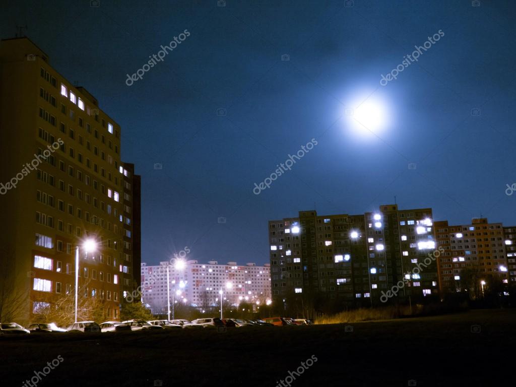 Ночная Прогулка С Прудом И Самолетом (Экспозиция 60 Секунд), Чехия.
