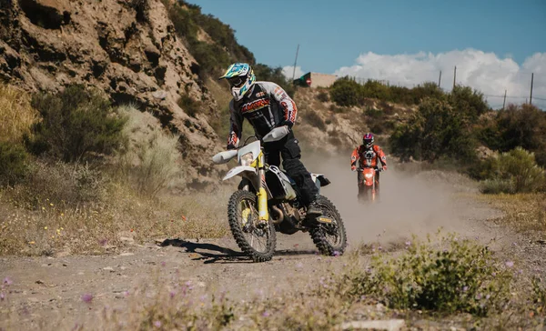 Almeria Ισπανία Μαΐου 2021 Αναβάτες Των Motocross Ιππεύουν Στη Φύση — Φωτογραφία Αρχείου