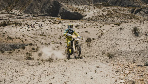 Almeria Ισπανία Μαΐου 2021 Βόλτα Τον Αναβάτη Motocross Στην Έρημο — Φωτογραφία Αρχείου