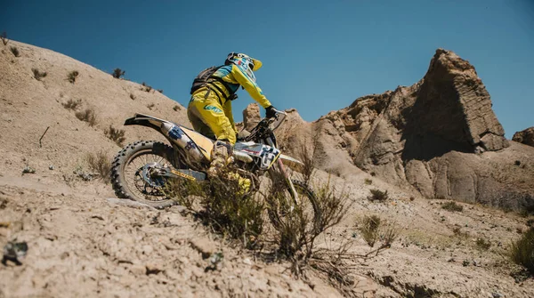 Almeria Spain May 5Th 2021 Motocross Rider Riding Downhill Tabernas — ストック写真