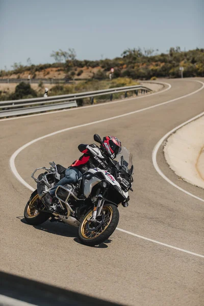 Almería España Mayo 2021 Hombre Montando Una Motocicleta Bmw 1250 Imágenes De Stock Sin Royalties Gratis